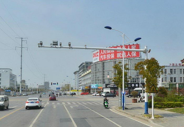 10米懸臂電子警察桿